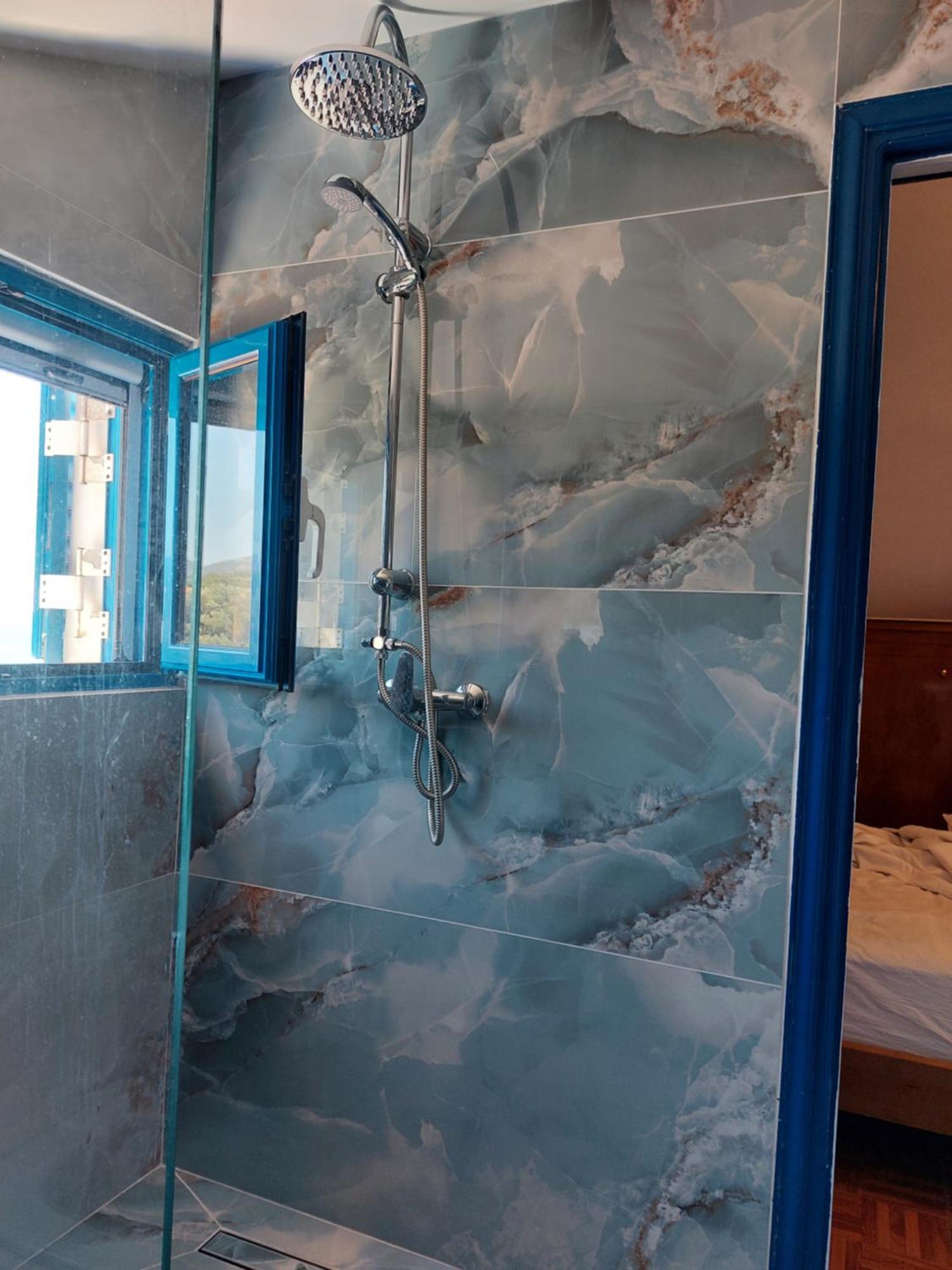 Jenny Apartments カルロヴァシ 部屋 写真